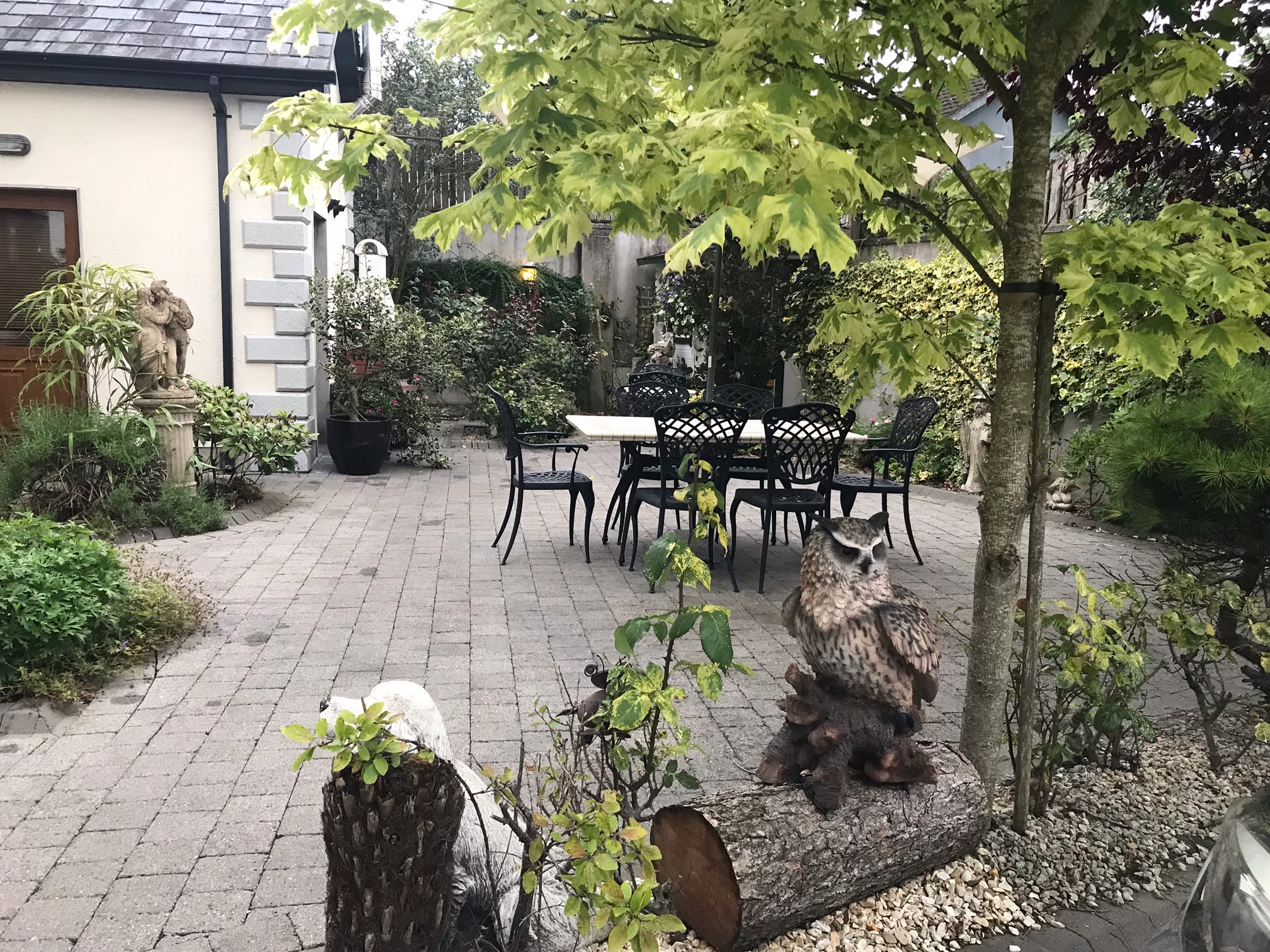 Patio area for guests' use