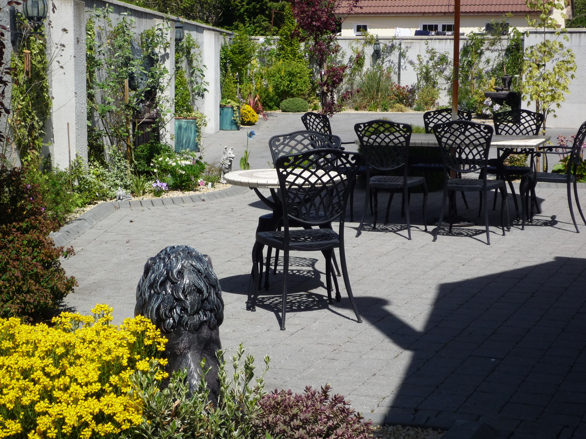 Patio area for guests' use