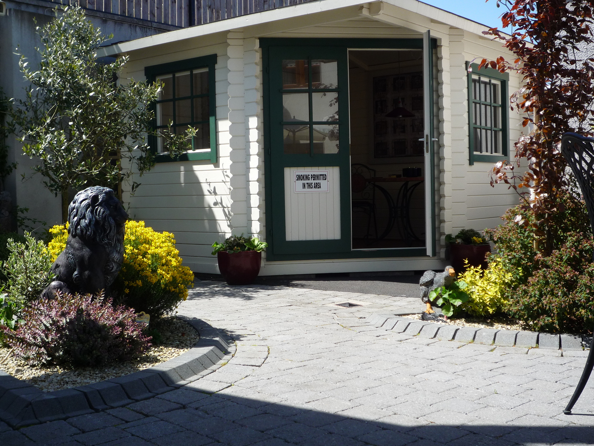 Patio area for guests' use